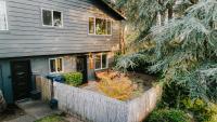 Zen Haus Garden Retreat, prime location, Luxe amenities - Bed and Breakfast Eugene
