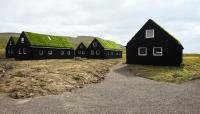 The Lakehouse - B&B Miðvágur