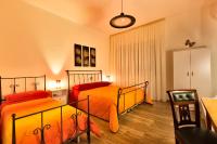 Basic Triple Room with Shared Bathroom