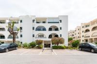Modern Studio with Balcony in Salgados by Lovelystay - Bed and Breakfast Guia