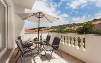 Apartments in Vrbnik - Insel Krk 36005 - B&B Vrbnik