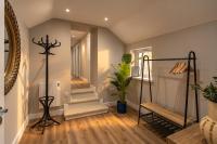 Portrush 3BR Skylight Suite | Walk to Beach & Food - Chambres d'hôtes Portrush