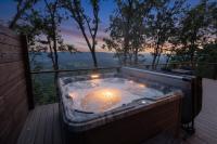 The Ranger - Luxury Treehouse - B&B Pikeville