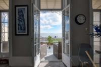Beach View: Stunning sea view & balcony apartment - B&B Ramsgate