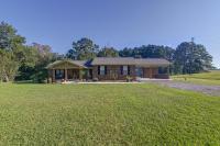 Noxapater Fall Retreat for Hunting & MSU Games - B&B Louisville