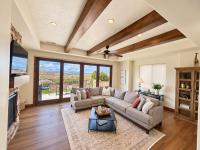 Copper Giraffe Enjoy Golden Golf Course Views - B&B Washington