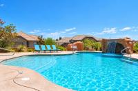 Copper Giraffe Enjoy Golden Golf Course Views - B&B Washington