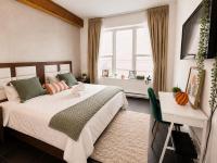 Well located apartment hotel in downtown Montreal with street parking - B&B Montreal