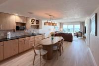 Gulf-Front 3BR with Huge Balcony, Pool and Private Garage - B&B Clearwater Beach