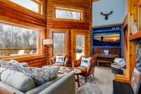 Birch Forest Cabin Retreat wHot Tub Anchorage - Bed and Breakfast Eagle River