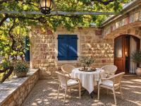 OLD HOUSE M - Bed and Breakfast Sveti Stefan