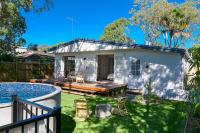 The River Shack Vintage Luxe Right Beside River - Bed and Breakfast Neusa Vale