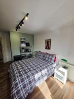 Double Rooms with Shared Bathroom Near The Shore and Tram - B&B Edinburgh
