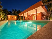 VILLA DÉLOS Luxury Pool Retreat Auroville - Westeros - B&B Auroville