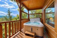 Amazing Mtn Views Cabin Sleeps 4 Hot Tub Deck - B&B Pigeon Forge