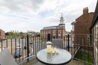 Modern Penthouse with Balcony - Near Beach & Town - B&B Great Yarmouth