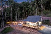 New Built Private Cabin Hot tub Sauna Fire pit - B&B Detrick