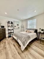 Convenient LA Suite Near USC Private Bath Fast Wifi Free Laundry Ideal for Long Term - B&B Los Ángeles