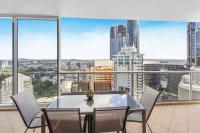 RYEVA Stays - Free Parking, Pool, Gym & Sauna - B&B Brisbane