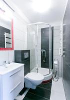 Double Room with Balcony 6