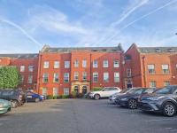 Modern 2-Bedroom Apartment with Free Parking in Warrington - Chambres d'hôtes Warrington
