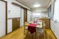 岡山駅徒歩5分-駅近1軒家をまるごと貸切-最大7名-ファミリーやグループ-Switch無料 - B&B Okayama