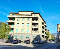Como Vibe House - modern apt 5 min walk to center - B&B Como