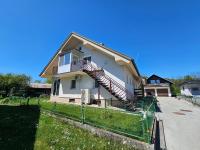 Green Hill Apartments - Bed and Breakfast Žirovnica