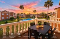 Oliva Nova Seaside Oasis in front of MET - Bed and Breakfast Oliva