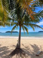 Nurul Ain Homestay, Nearby Kelulut Beach, Marang - Ferienwohnung Marang