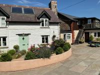 The Living Energy Holidays - Ferienwohnung Velindre