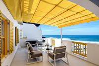 Beachfront Apartments Shakas Rock - Santorini Estate, Pool, Ocean Views - B&B Ballito