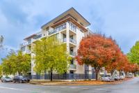 Gateway Apt in Kingston Central - Hosted by Canstay - Bed and Breakfast Kingston