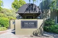 Modern Apt in the Heart of Old Kingston - Hosted by CanStay - Ferienwohnung Kingston