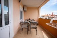 One Bedroom Apartment with Balcony 2