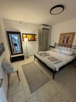 Single Room and Shared Kitchen & living room בית משותף - Bed and Breakfast Carmel City
