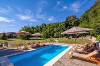 Nature & Pool Escape Lovrinovi - B&B Zvoneća