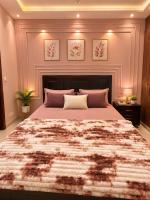 Home Away from Home, 2-Bed Apartment, Netflix, AC, WiFi In E-11 Islamabad - B&B Islamabad