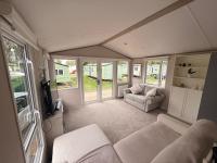 Cabin Sleeps 6 with Lake Access Parking - B&B Northampton