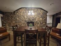 Cozy Retreat with Scenic Views- Prestige Vacations - Chambres d'hôtes Brian Head