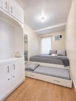 Urban Oasis for 7 with 200 mbps & Netflix - B&B Manila