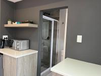 Comfort Queen Room