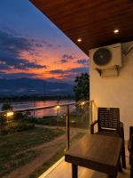 The Homecoming Riverside Retreat Ganga View - Ferienwohnung Rishīkesh