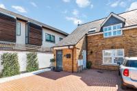 Weybridge - 2 Bed - parking - B&B Weybridge