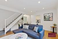 Guildford - Two Bedroom House with Garden - B&B Guildford