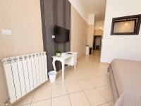 Airport International Room -Free parking - B&B Napoli