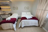 E.G. Jardim, situado no Shopping 102 Rosas - B&B Caxias do Sul