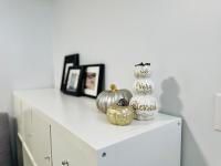 Location! Close to Everything! FREE Banff Pass! - B&B Calgary