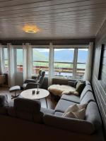 Stylish Bavallen apartment with mountain view! - B&B Reino de Voss