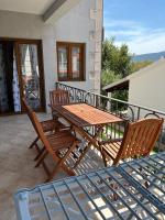 Family House Sea & Private Parking - Ferienwohnung Bijela